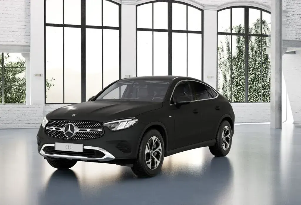 Gebraucht Mercedes GLC300e Advanced Plus 204 PS (150 kW) 2025 Andere / manufaktur magnolack manufaktur Coupé