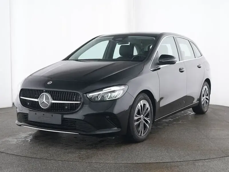 Gebraucht Mercedes B180 Advanced 136 PS (100 kW) 2025 Lack kosmosschwarz Kleinwagen