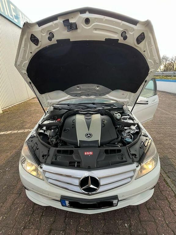 Schwarz Gebraucht 2010 Mercedes C350 Avantgarde Kombi | 11.200 € (Teuer) - Bild 1/4