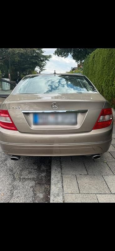 Second-hand Mercedes C280 231 CP (169 kW) 2007 Auriu Berlinǎ