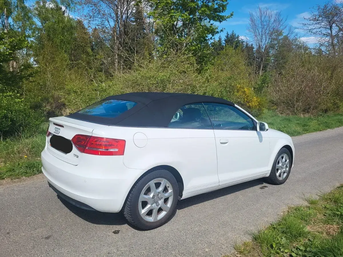 Gebraucht Audi A3 Cabriolet Sport 160 PS (117 kW) 2011 Weiß Cabrio