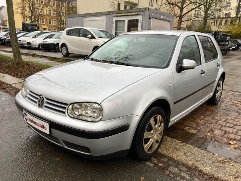 Silber Gebraucht 2002 VW Golf IV Limousine | 500 € (Superpreis) - Bild 1/4