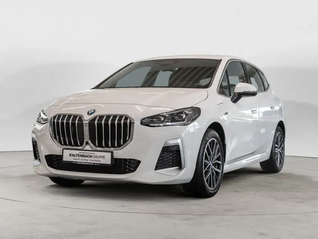 Gebraucht BMW 225 Active Tourer M Sport 245 PS (180 kW) 2022 Alpinweiss iii Van / Kleinbus