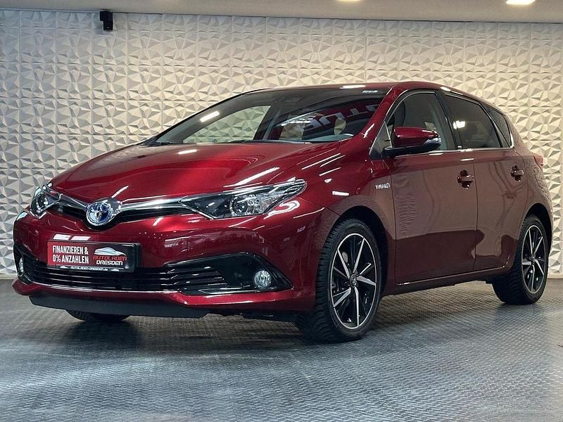 Gebraucht Toyota Auris Hybrid Edition-S 136 PS (100 kW) 2017 Rot Limousine