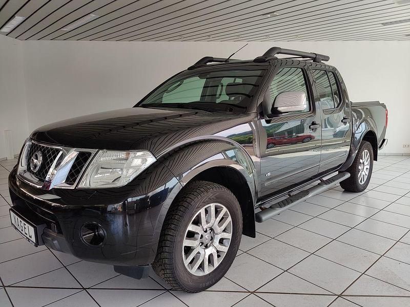 Schwarz Gebraucht 2012 Nissan Navara Abholung | 17.900 € (Teuer) - Bild 1/4