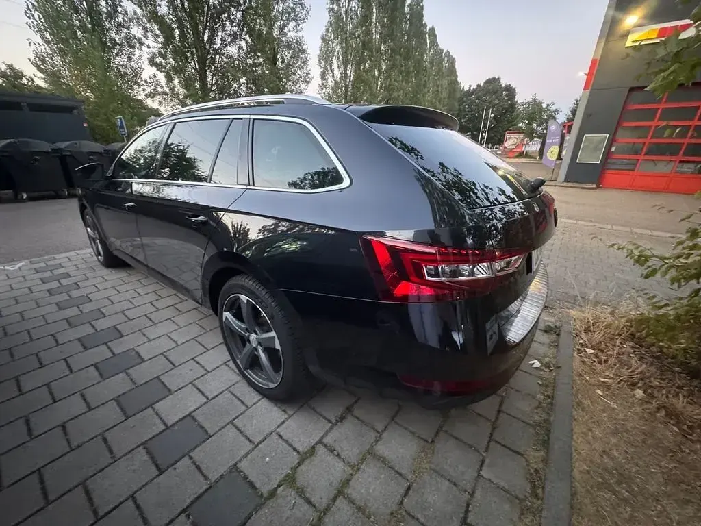 Gebraucht Skoda Superb Ambition 190 PS (139 kW) 2017 Schwarz Limousine