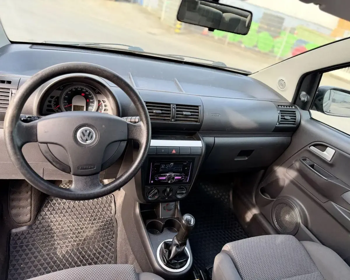 Gebraucht VW Fox Basis 54 PS (39 kW) 2007 Grau Kleinwagen