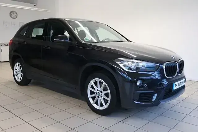 Gebraucht BMW X1 Performance 147 PS (108 kW) 2015 Saphirschwarz SUV