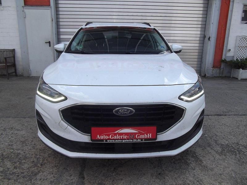 Gebraucht Ford Focus Cool & Connect 120 PS (88 kW) 2022 Weiß Kombi