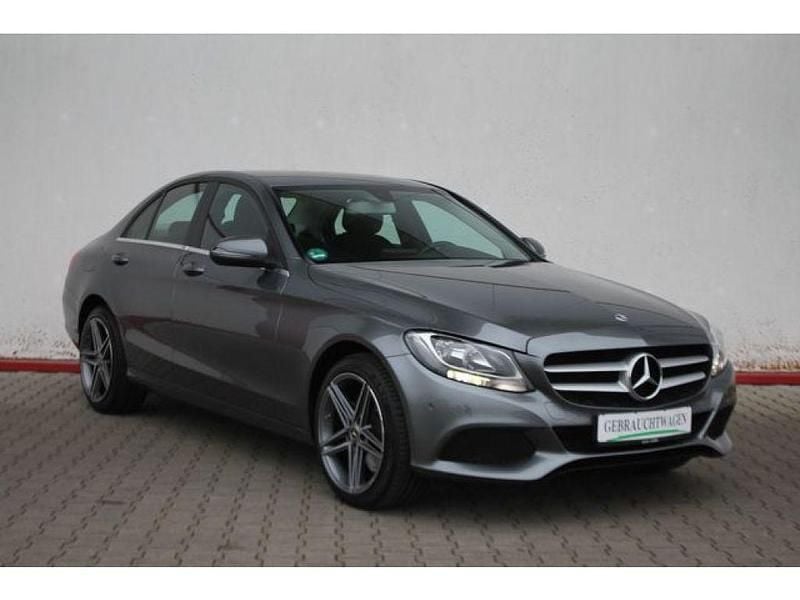 Gebraucht Mercedes C180 116 PS (85 kW) 2019 Selenitgrau  metalliclack 992u (metallic) Limousine
