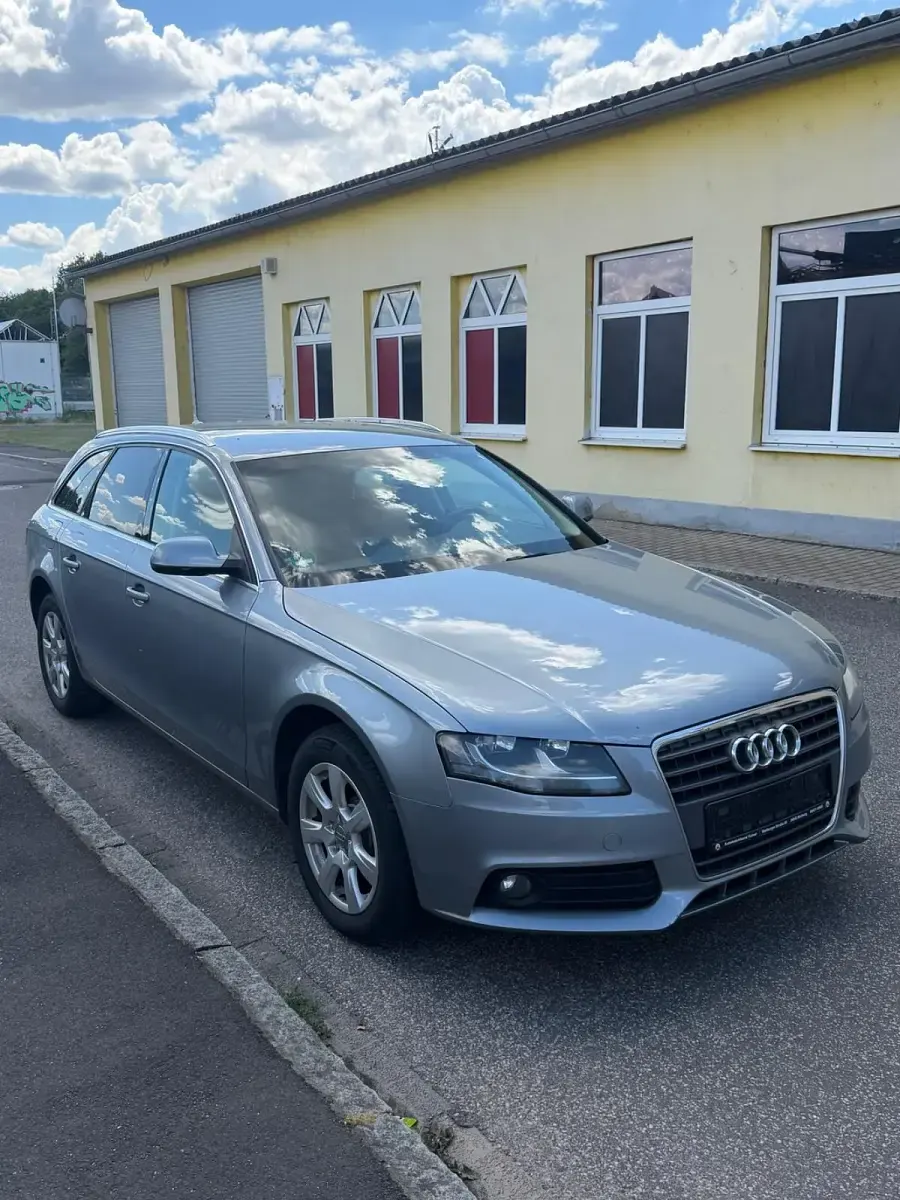 Gebraucht Audi A4 120 PS (88 kW) 2010 Grau Kombi
