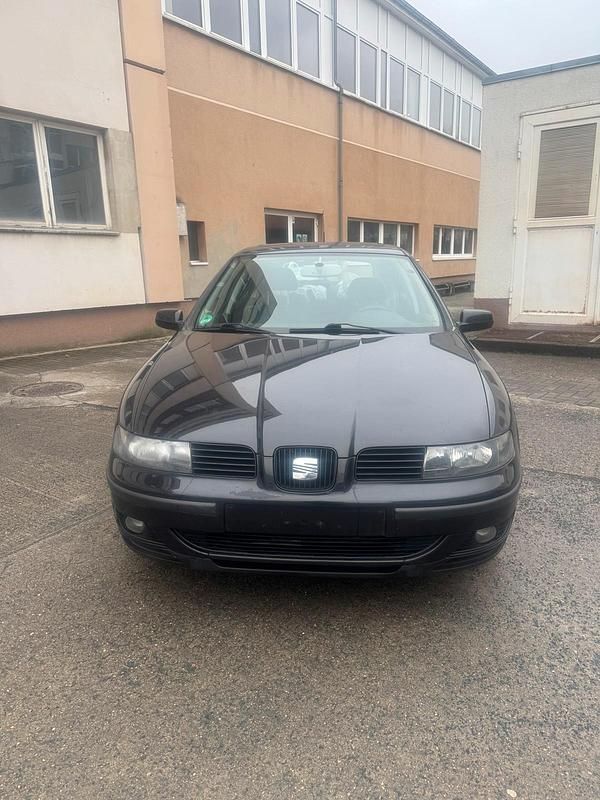Gebraucht Seat Leon 101 PS (74 kW) 2000 Schwarz Kleinwagen