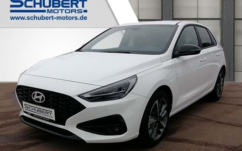 Weiß Gebraucht 2025 Hyundai i30 Advantage Limousine | 27.690 € (Fairer Preis) - Bild 1/4