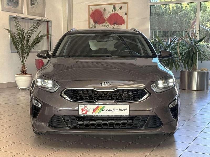 Gebraucht Kia Ceed 160 PS (117 kW) 2021 Braun Kleinwagen