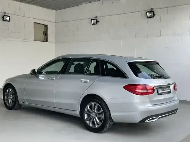 Gebraucht Mercedes C200 Avantgarde 136 PS (100 kW) 2018 Silber Kombi