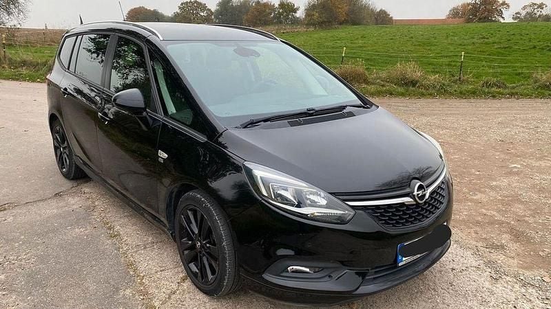Schwarz Gebraucht 2017 Opel Zafira Tourer OPC Van / Kleinbus | 7.900 € (Superpreis) - Bild 1/4
