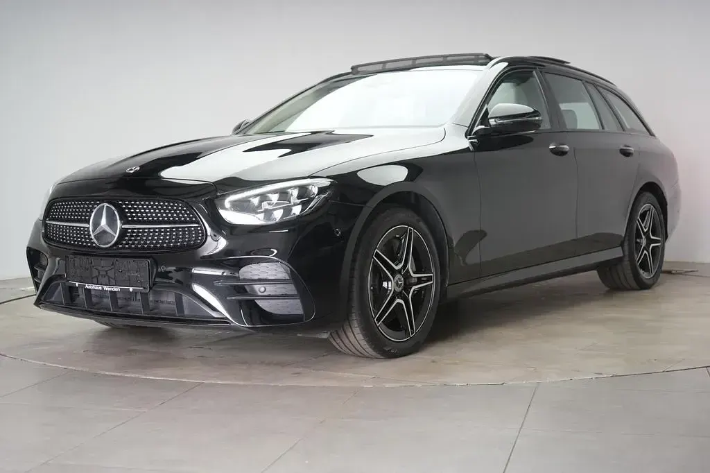 Gebraucht Mercedes E300 AMG line 320 PS (235 kW) 2021 Schwarz Limousine