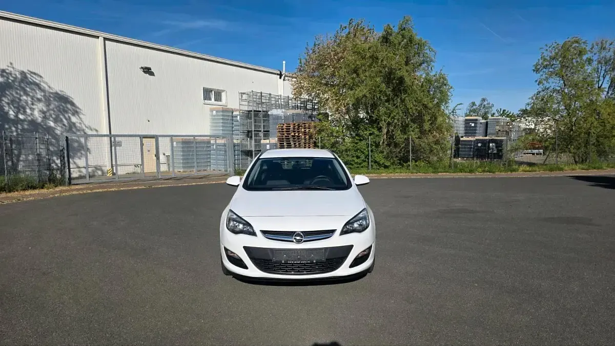 Usata Opel Astra 110 CV (80 kW) 2015 Bianco Station wagon