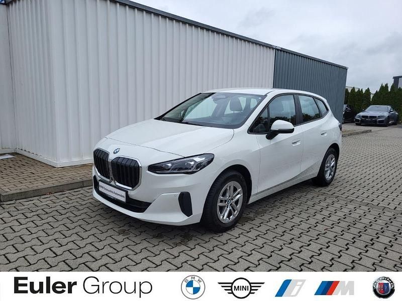 Weiss Gebraucht 2022 BMW 218 Active Tourer Van / Kleinbus | 22.377 € (Guter Preis) - Bild 1/4