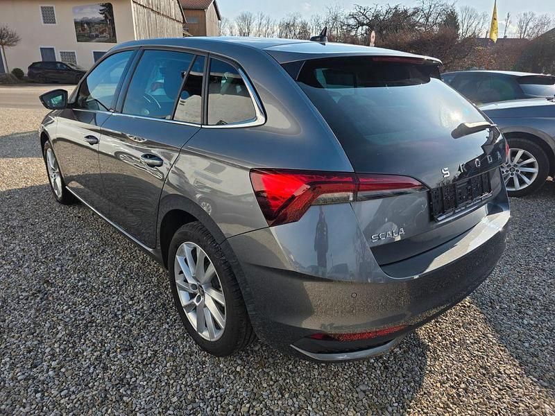Gebraucht Skoda Scala Selection 150 PS (110 kW) 2025 Grau Kleinwagen