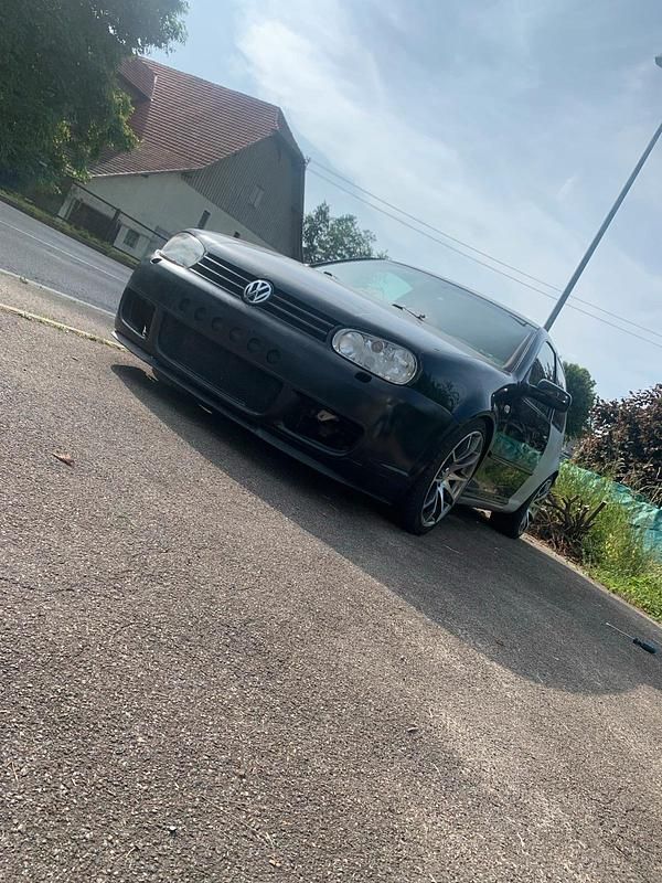 Schwarz Gebraucht 1999 VW Golf IV GTI Kleinwagen | 4.000 € (Fairer Preis) - Bild 1/3