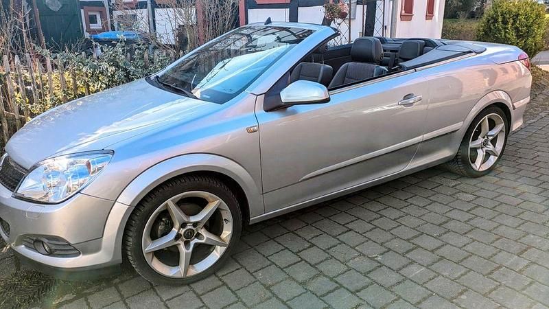 Gebraucht Opel Astra Cabriolet 116 PS (85 kW) 2007 Silber Cabrio