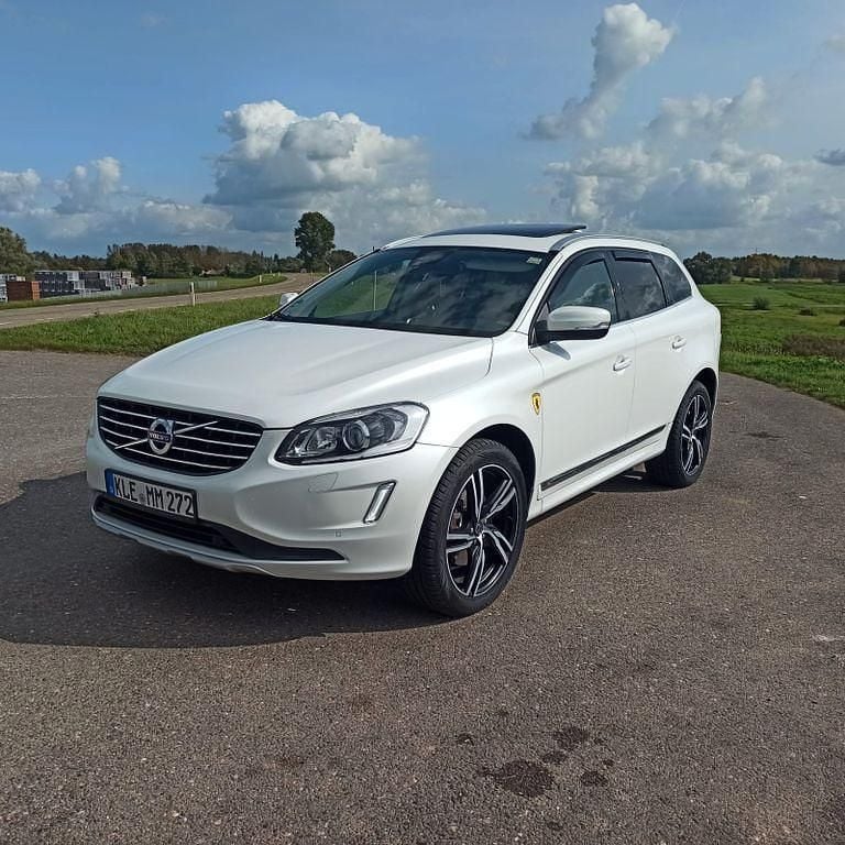 Gebraucht Volvo XC60 Summum 215 PS (158 kW) 2013 Weiß SUV