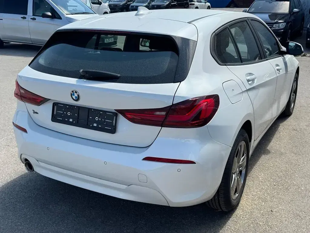 Gebraucht BMW 118 Advantage 136 PS (100 kW) 2024 Weiß Limousine