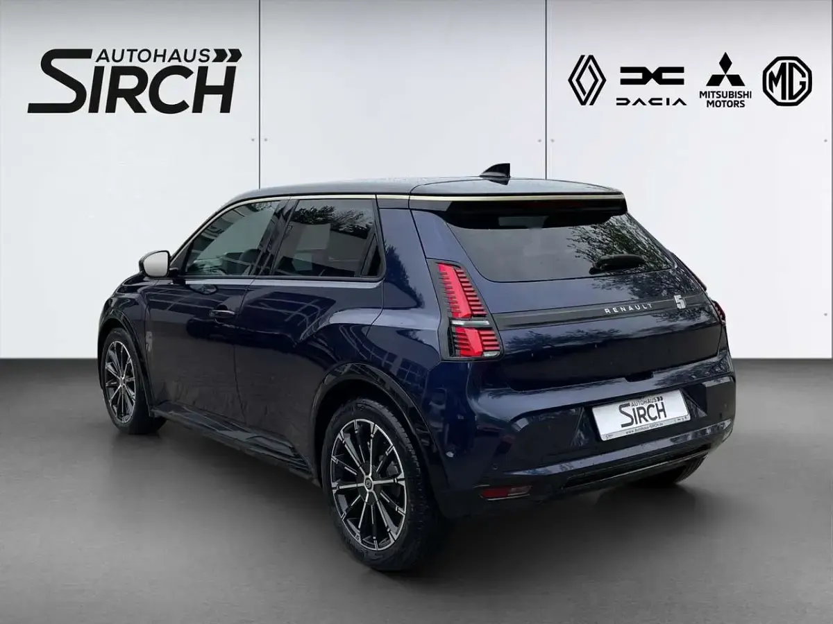 Occasion Renault 5 E-Tech Iconic 110 kW (150 ch) 2024 Bleue Berline