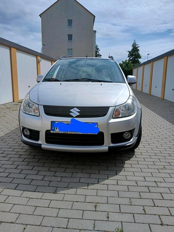 Silber Gebraucht 2009 Suzuki SX4 SUV | 5.100 € (Guter Preis) - Bild 1/4