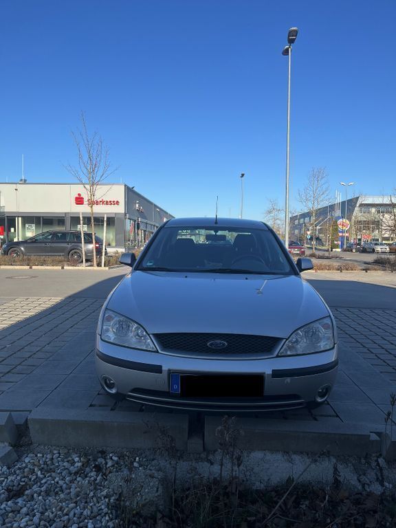 Silber Gebraucht 2001 Ford Mondeo Trend Limousine | 1.100 € (Fairer Preis) - Bild 1/4