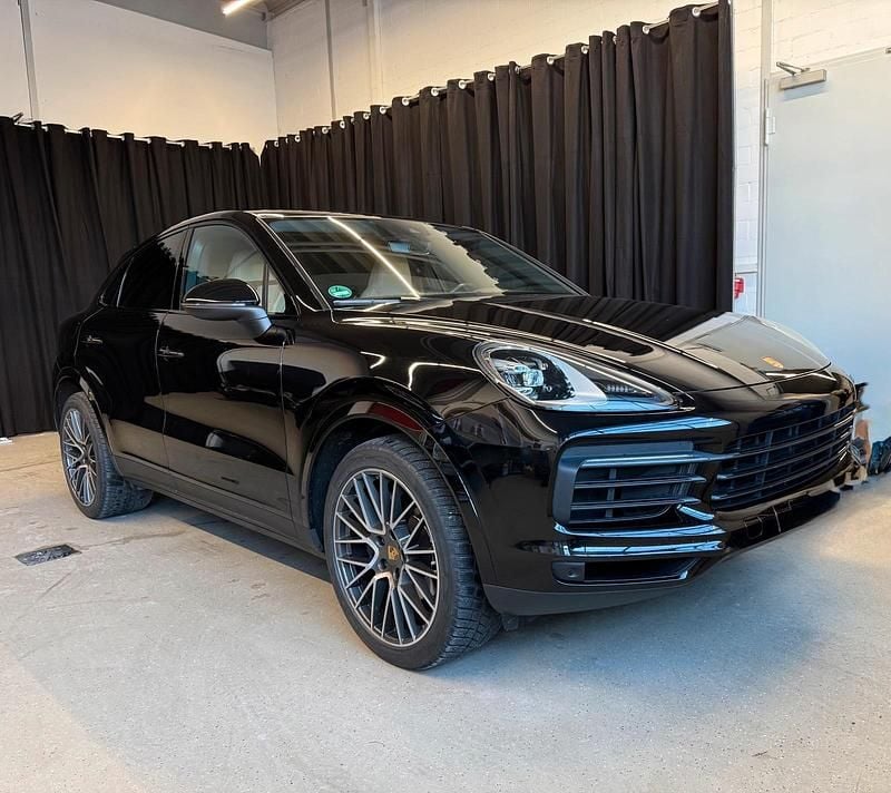 Gebraucht Porsche Cayenne Coupe 340 PS (250 kW) 2021 Schwarz Coupé