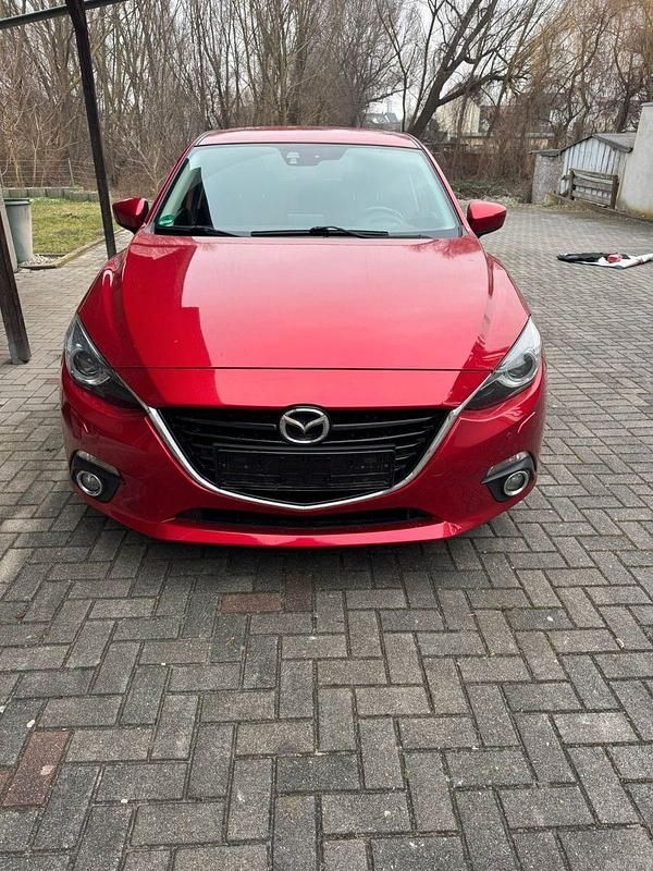 Gebraucht Mazda 3 Center-Line 120 PS (88 kW) 2014 Rot Limousine