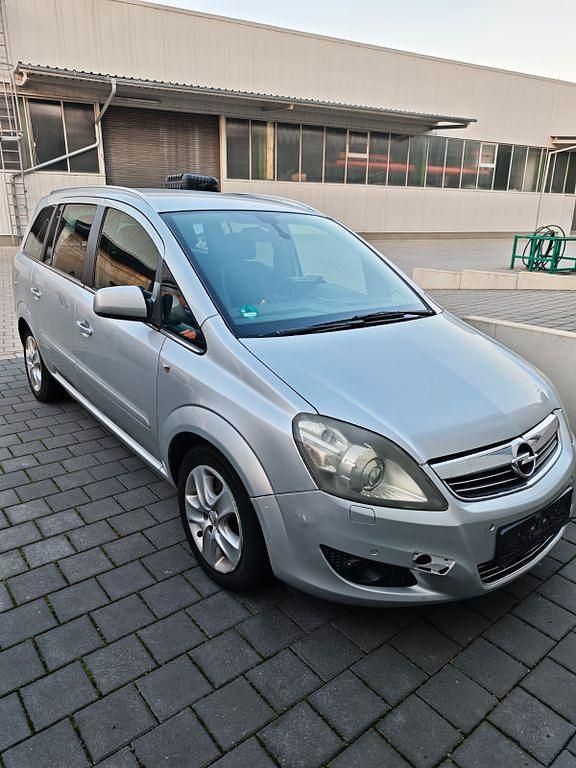 Silber Gebraucht 2010 Opel Zafira Sport Van / Kleinbus | 1.500 € (Guter Preis) - Bild 1/4
