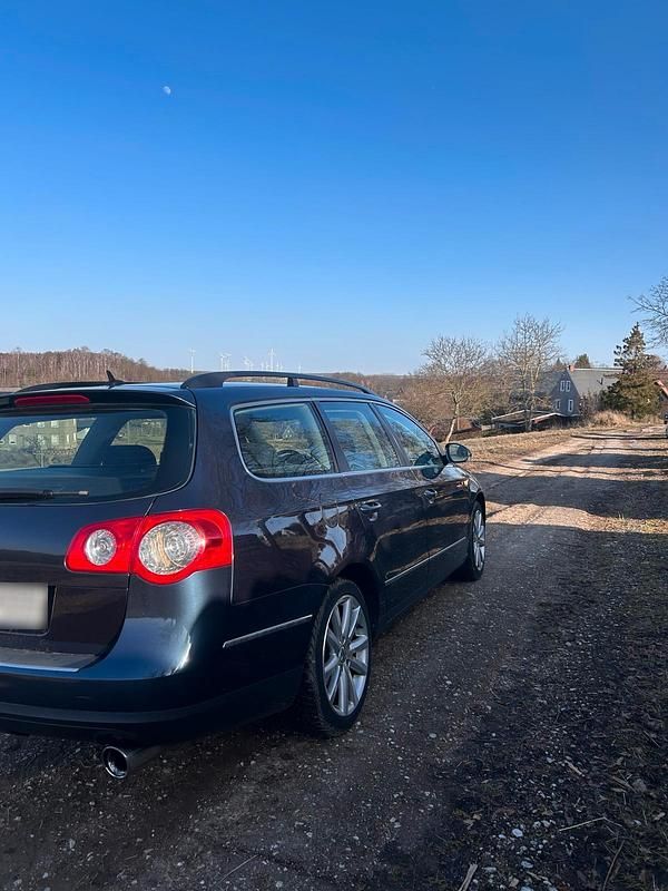 Gebraucht VW Passat 150 PS (110 kW) 2005 Blau Kombi