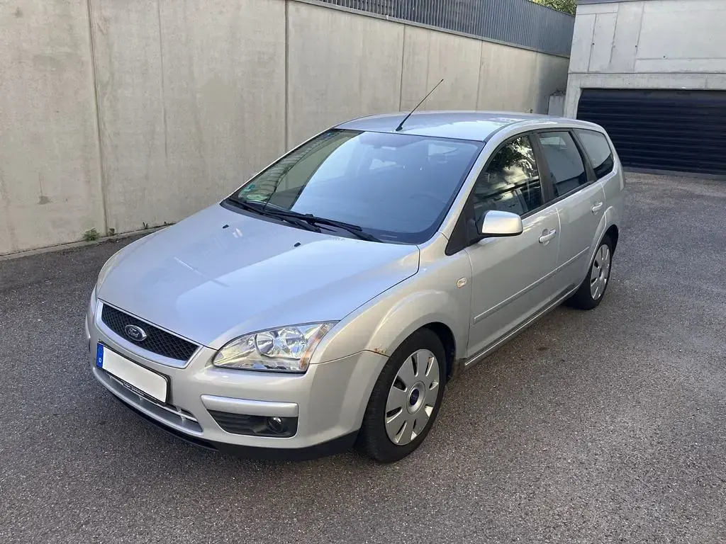 Gebraucht Ford Focus Ambiente 101 PS (74 kW) 2007 Silber Kombi