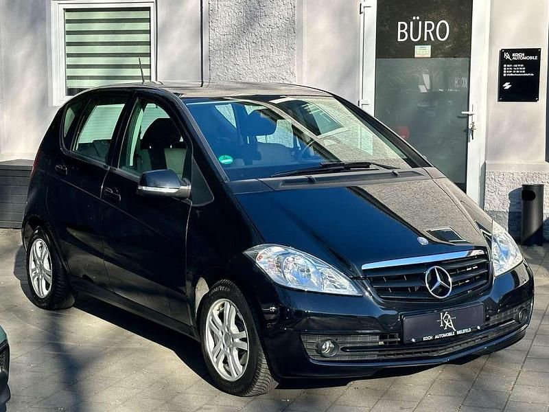 Gebraucht Mercedes A180 116 PS (85 kW) 2010 Schwarz Kleinwagen