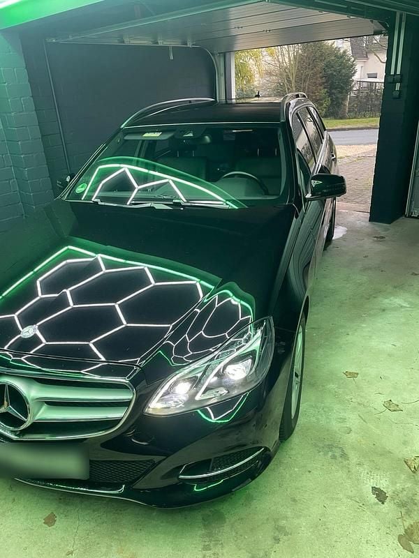 Gebraucht Mercedes E250 Avantgarde 211 PS (155 kW) 2015 Schwarz Kombi