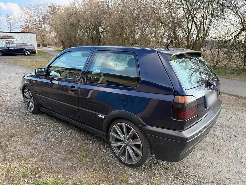 Gebraucht VW Golf Edition 174 PS (127 kW) 1995 Blau Coupé