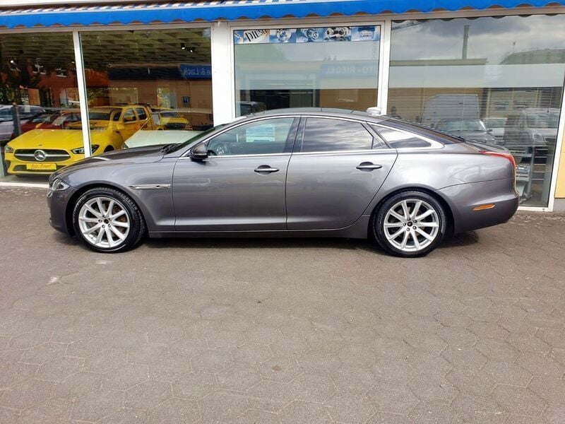 Gebraucht Jaguar XJ Premium Luxury 340 PS (250 kW) 2016 Grau Limousine