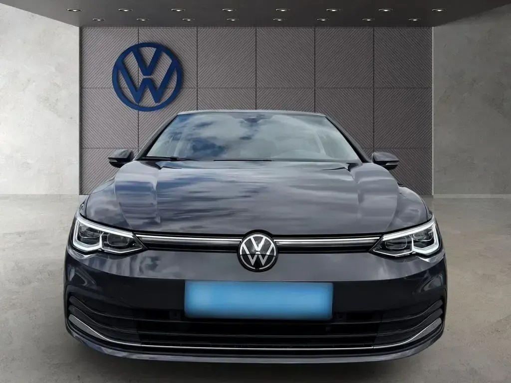 Gebraucht VW Golf VIII Style 150 PS (110 kW) 2024 Grau Limousine