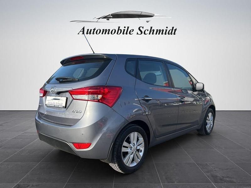 Gebraucht Hyundai ix20 Edition 125 PS (91 kW) 2014 Grau Kleinwagen