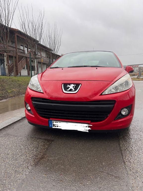 Gebraucht Peugeot 207 Urban Move 95 PS (69 kW) 2011 Rot Limousine