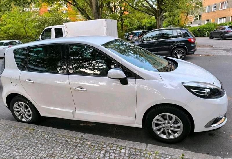Weiß Gebraucht 2014 Renault Scénic III Van / Kleinbus | 5.600 € (Fairer Preis) - Bild 1/4