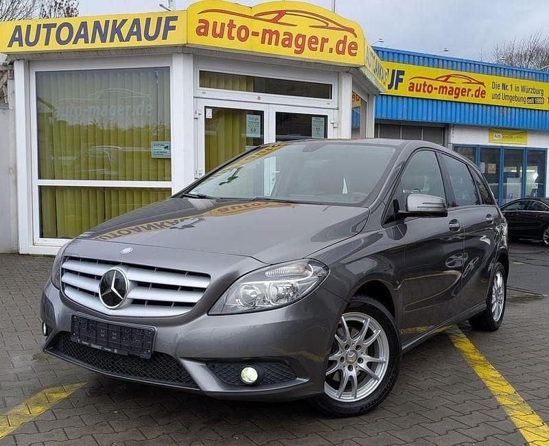 Gebraucht Mercedes B180 109 PS (80 kW) 2013 Grau Van / Kleinbus