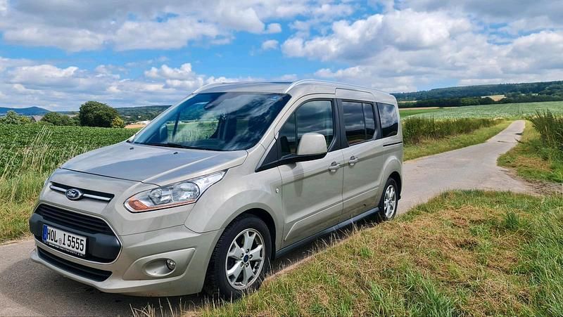 Beige Gebraucht 2014 Ford Tourneo Titanium Van / Kleinbus | 12.500 € (Guter Preis) - Bild 1/4