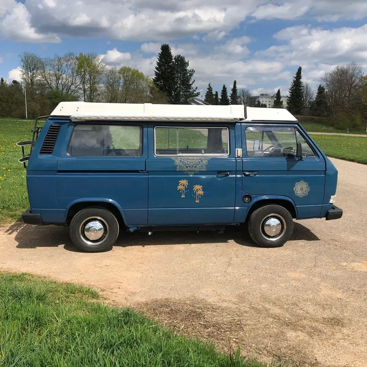Używany VW Multivan 70 KM (51 kW) 1987 Niebieski Minivan