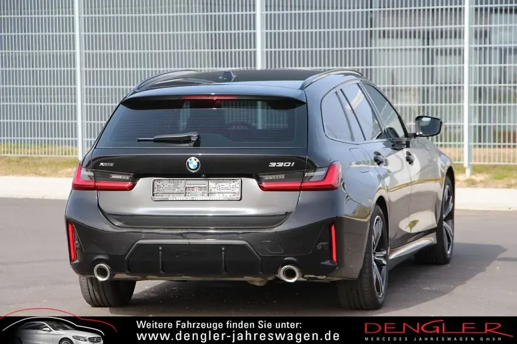 Gebraucht BMW 330 M Sport 245 PS (180 kW) 2025 Schwarz Kombi