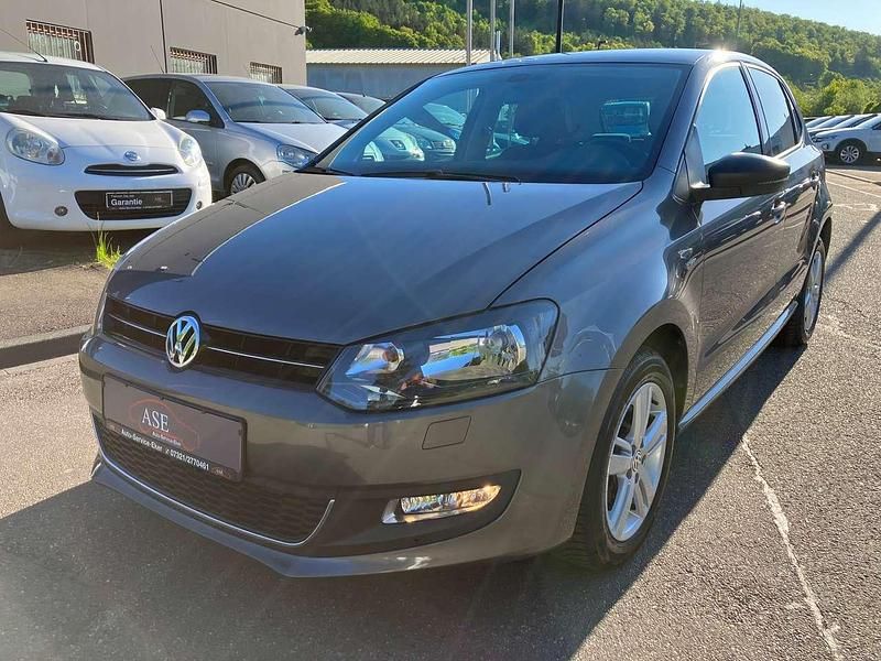 Pepper grey metallic Gebraucht 2013 VW Polo Life Kleinwagen | 7.390 € (Fairer Preis) - Bild 1/4