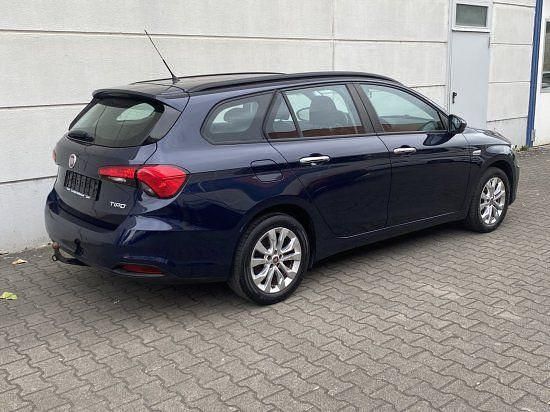 Gebraucht Fiat Tipo Pop 95 PS (69 kW) 2016 Blau Kombi